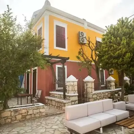 Karnayo Traditional Otel 2*