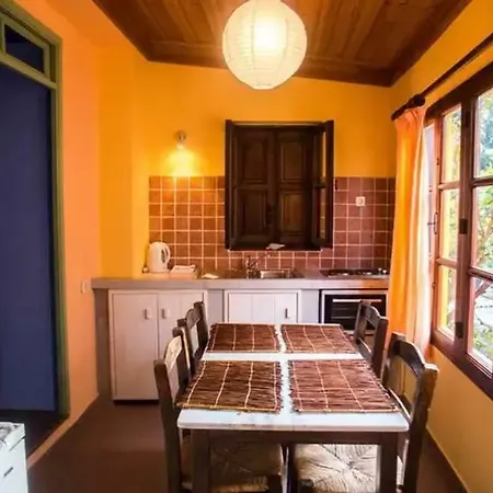 Hotel Karnayo Traditional Megisti